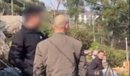 四月爆料压寨事件视频播放,揭秘四月网络热议背后的真相